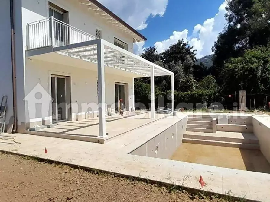 Immagine 6 di Villa in vendita  a Pietrasanta