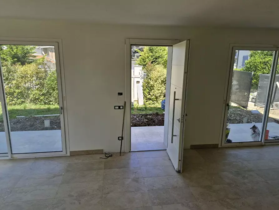 Immagine 13 di Villa in vendita  a Pietrasanta