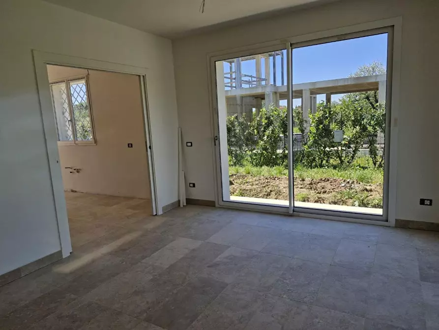 Immagine 12 di Villa in vendita  a Pietrasanta