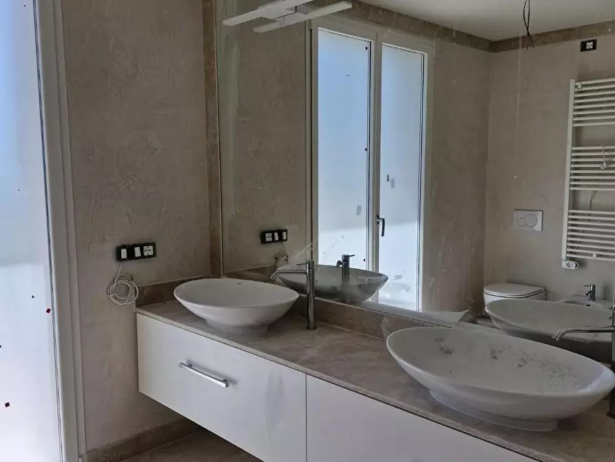 Immagine 19 di Villa in vendita  a Pietrasanta