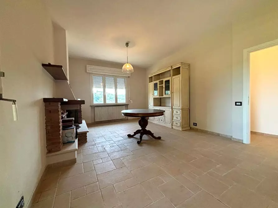 Immagine 5 di Villa in vendita  a Lucca