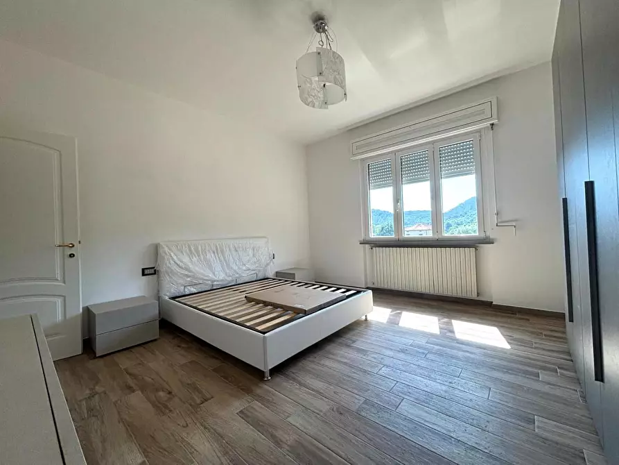 Immagine 10 di Villa in vendita  a Lucca