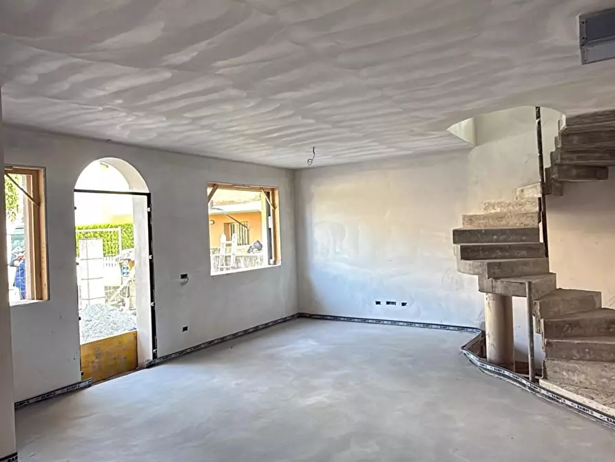 Immagine 15 di Casa indipendente in vendita  a Reggio Nell'emilia