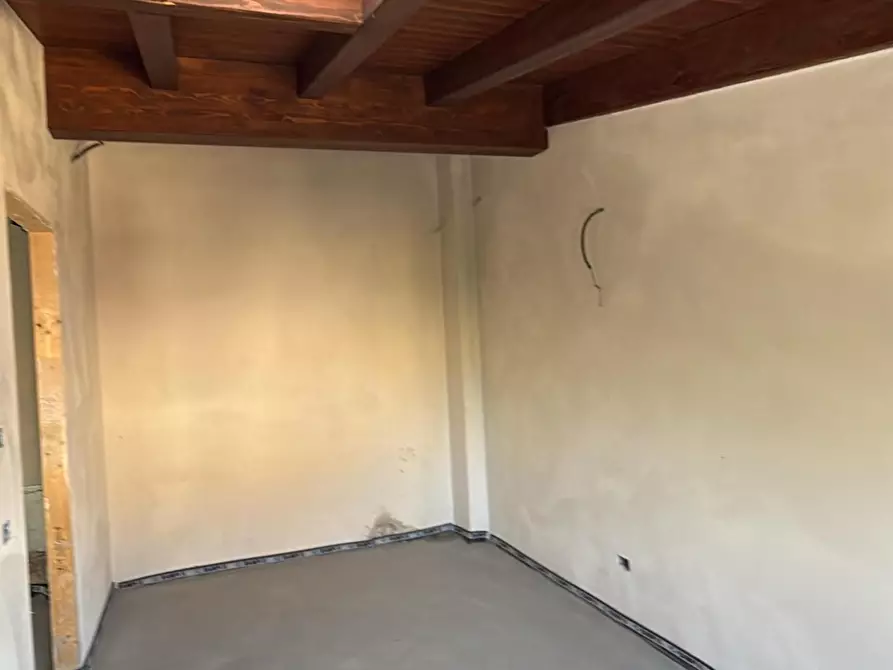 Immagine 12 di Casa indipendente in vendita  a Reggio Nell'emilia