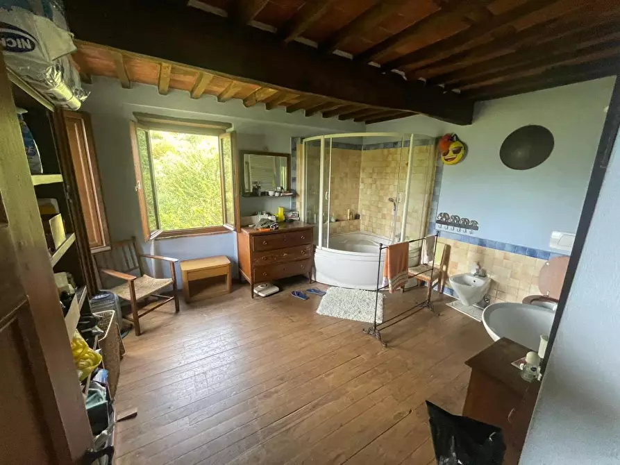 Immagine 13 di Rustico / casale in vendita  a Borgo A Mozzano