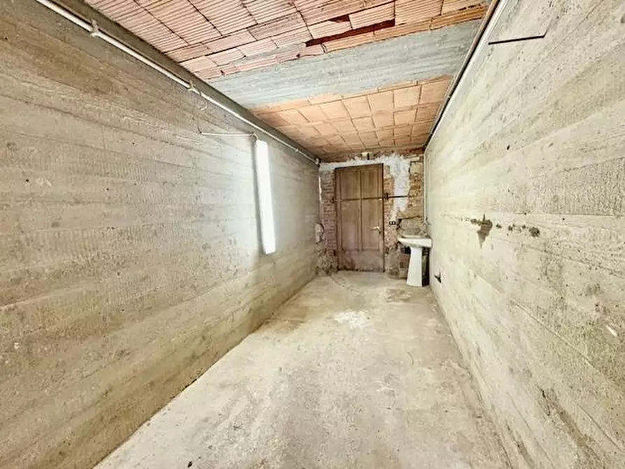 Immagine 48 di Appartamento in vendita  a Crespina Lorenzana