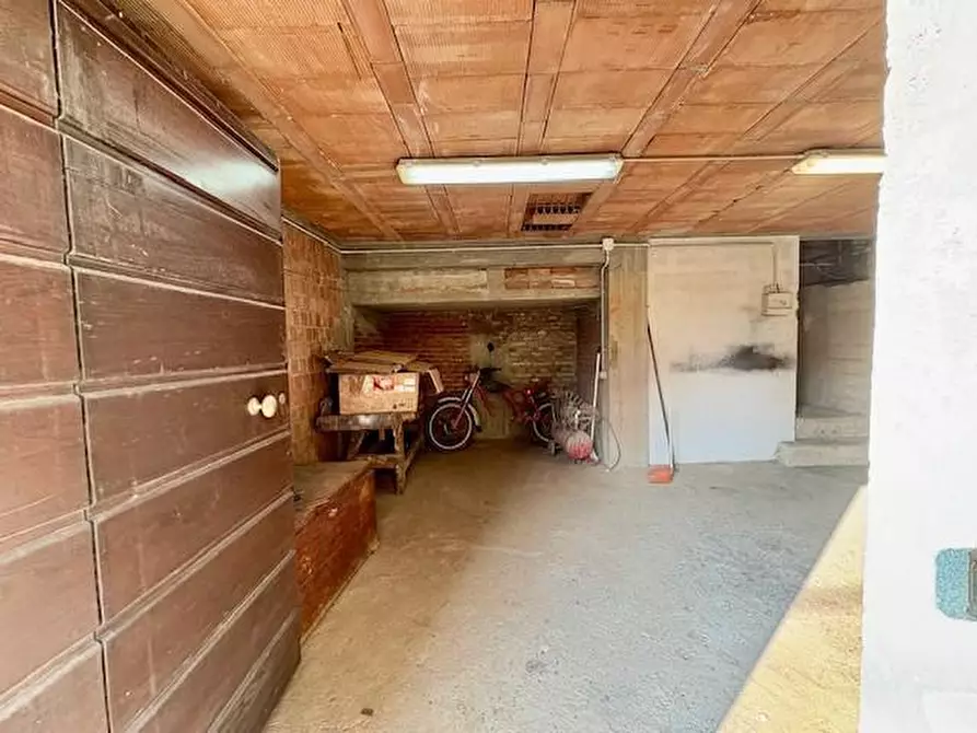 Immagine 46 di Appartamento in vendita  a Crespina Lorenzana