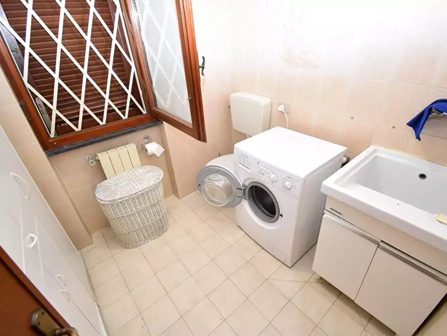 Immagine 3 di Casa trifamiliare in vendita  a Pietrasanta