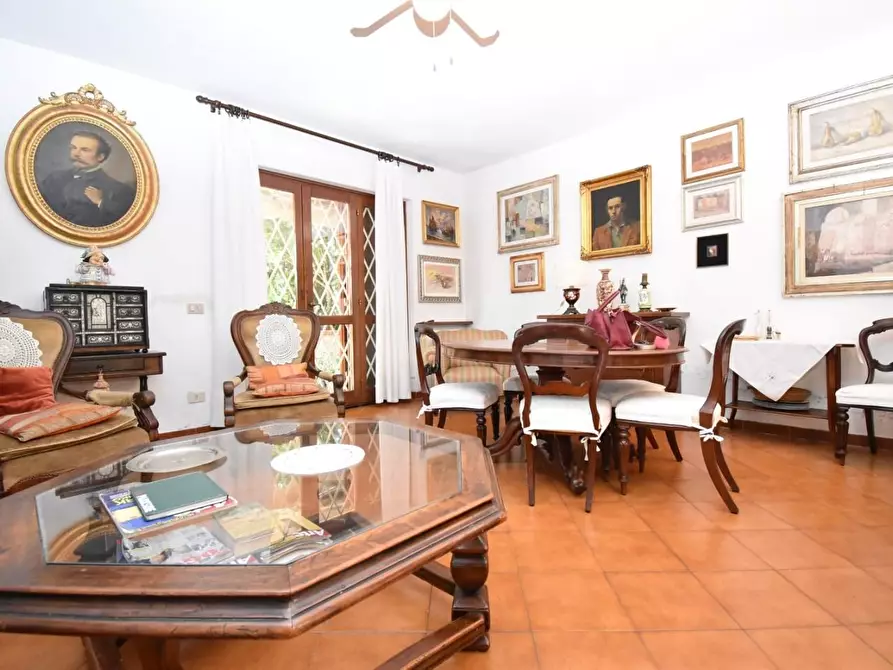 Immagine 5 di Casa trifamiliare in vendita  a Pietrasanta