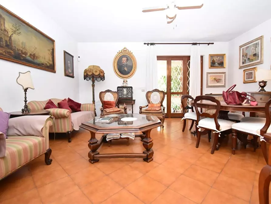 Immagine 21 di Casa trifamiliare in vendita  a Pietrasanta