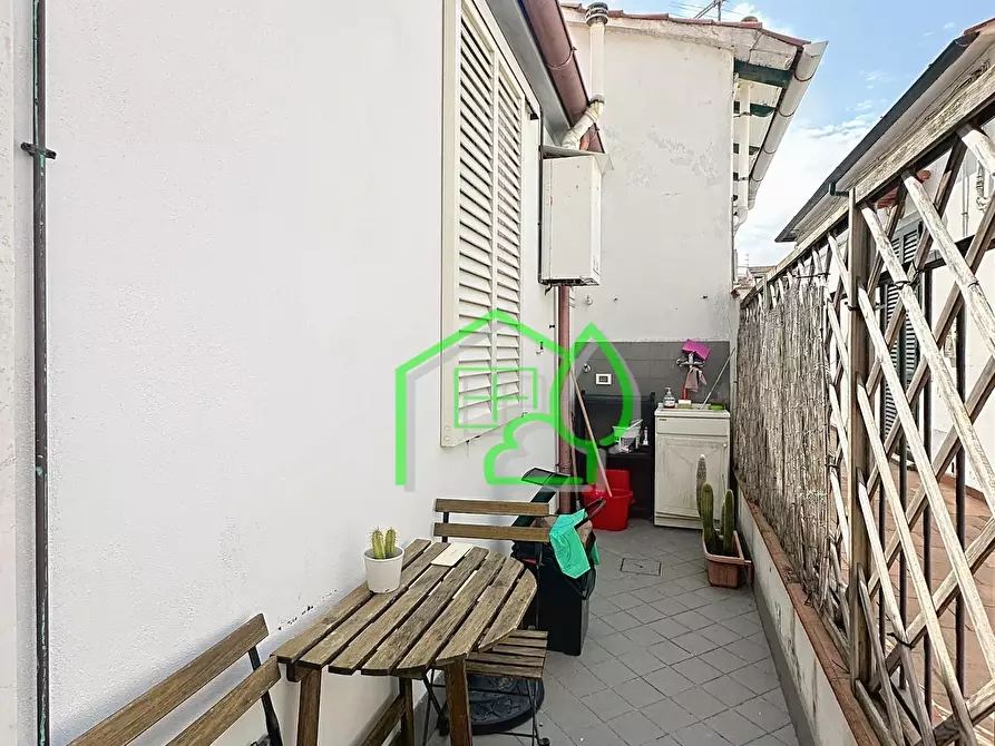 Immagine 8 di Appartamento in vendita  a Viareggio