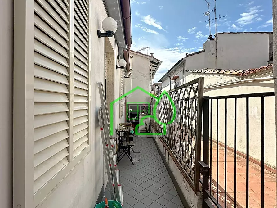 Immagine 7 di Appartamento in vendita  a Viareggio