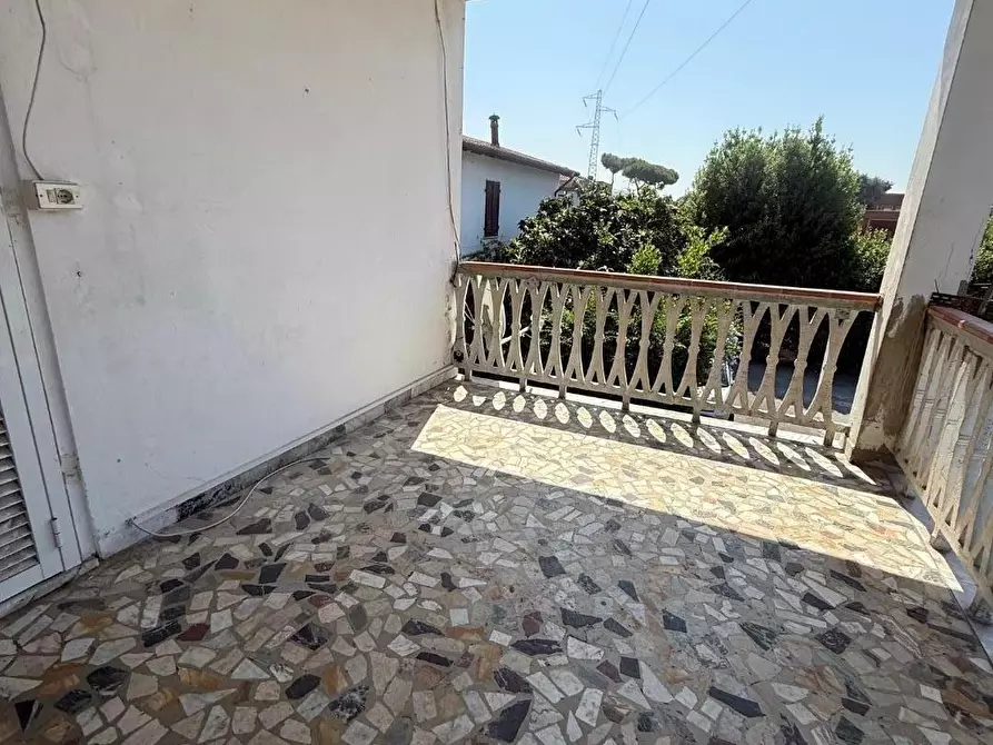 Immagine 13 di Appartamento in vendita  a Massa