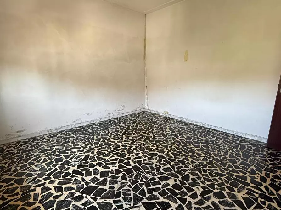 Immagine 17 di Appartamento in vendita  a Massa