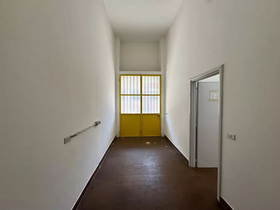 Immagine 20 di Attività artigianale in affitto  a Empoli