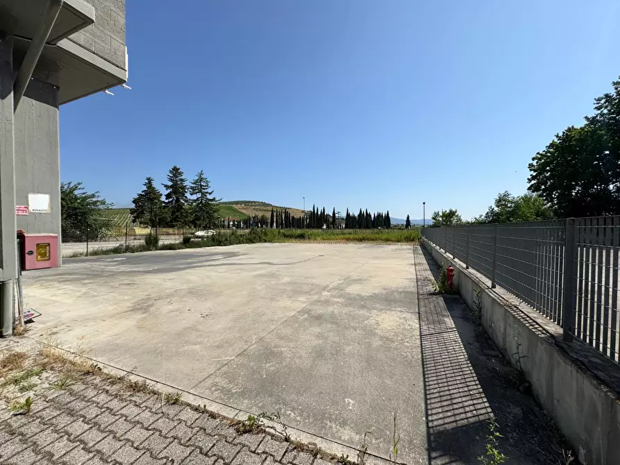 Immagine 3 di Attività artigianale in affitto  a Empoli