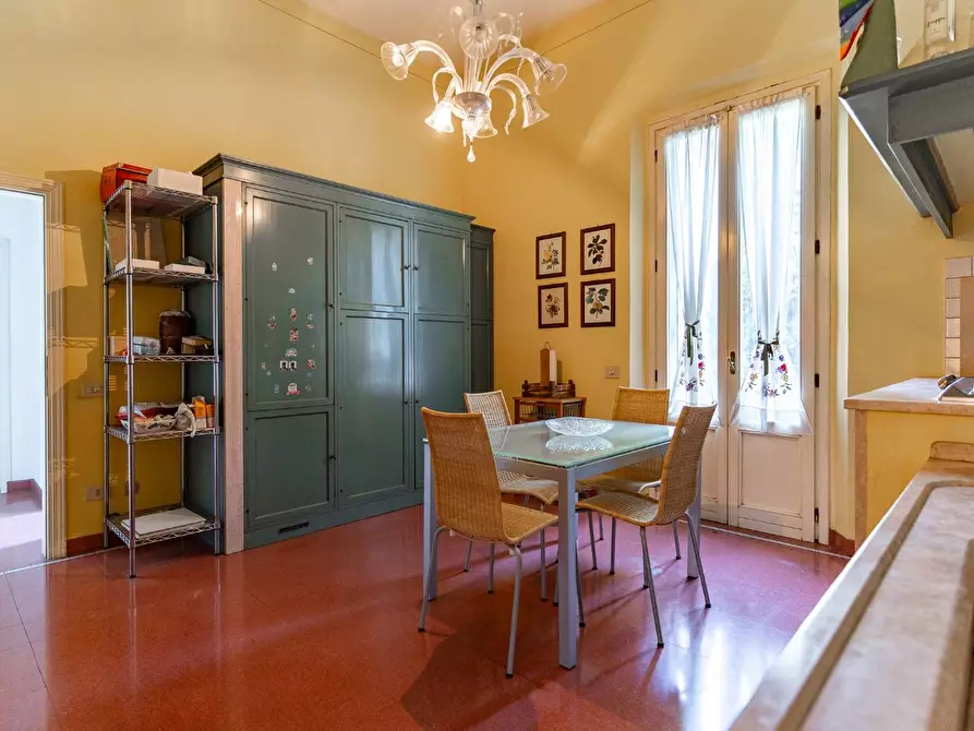 Immagine 15 di Villa in vendita  a Empoli