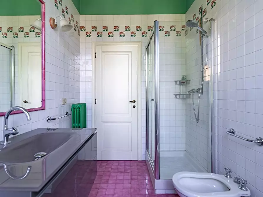 Immagine 39 di Villa in vendita  a Empoli