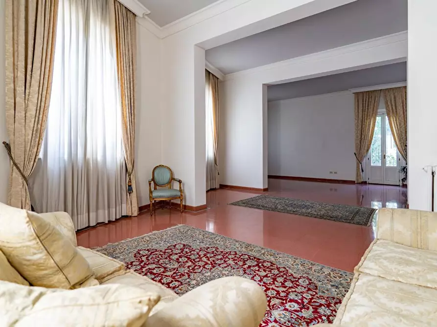 Immagine 10 di Villa in vendita  a Empoli