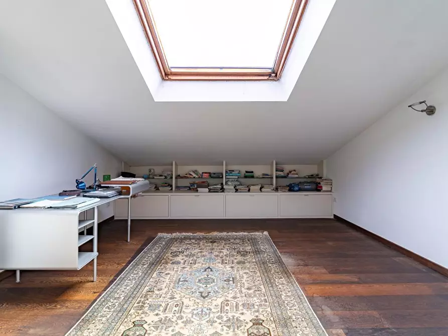 Immagine 46 di Villa in vendita  a Empoli