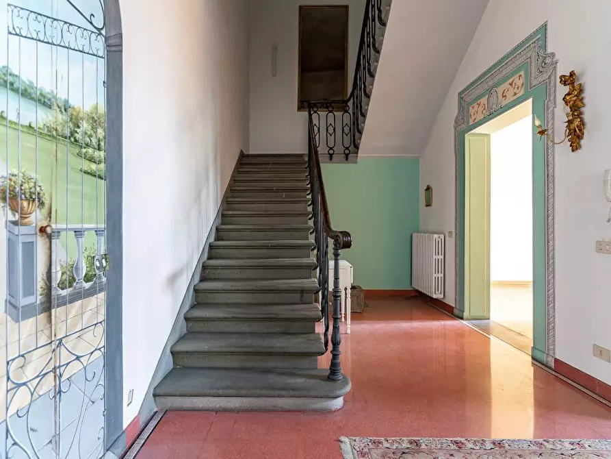 Immagine 2 di Villa in vendita  a Empoli