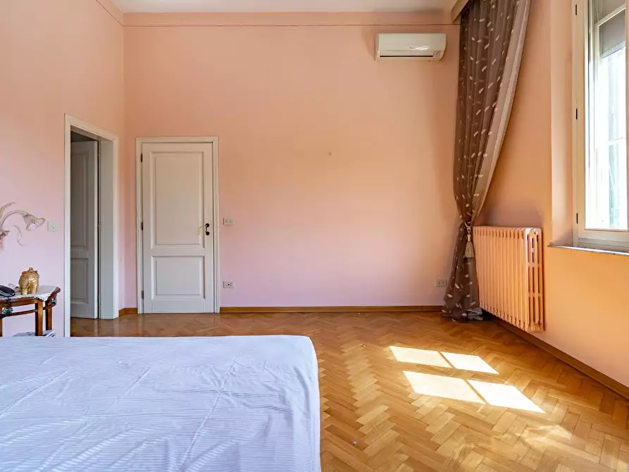 Immagine 28 di Villa in vendita  a Empoli