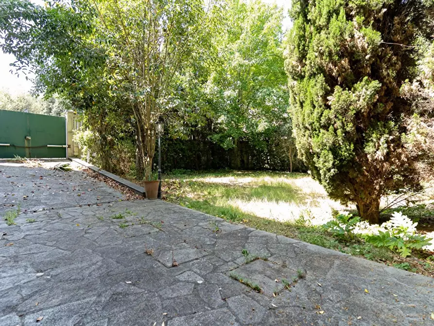 Immagine 50 di Villa in vendita  a Empoli