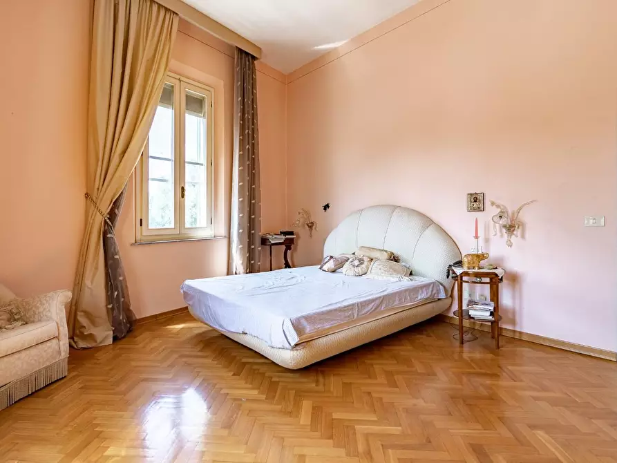 Immagine 27 di Villa in vendita  a Empoli