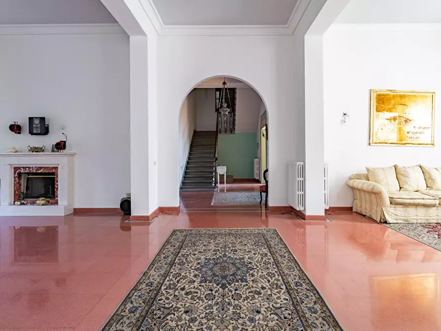 Immagine 4 di Villa in vendita  a Empoli