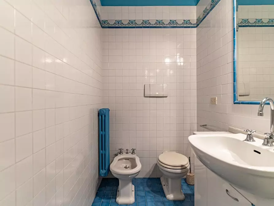 Immagine 35 di Villa in vendita  a Empoli