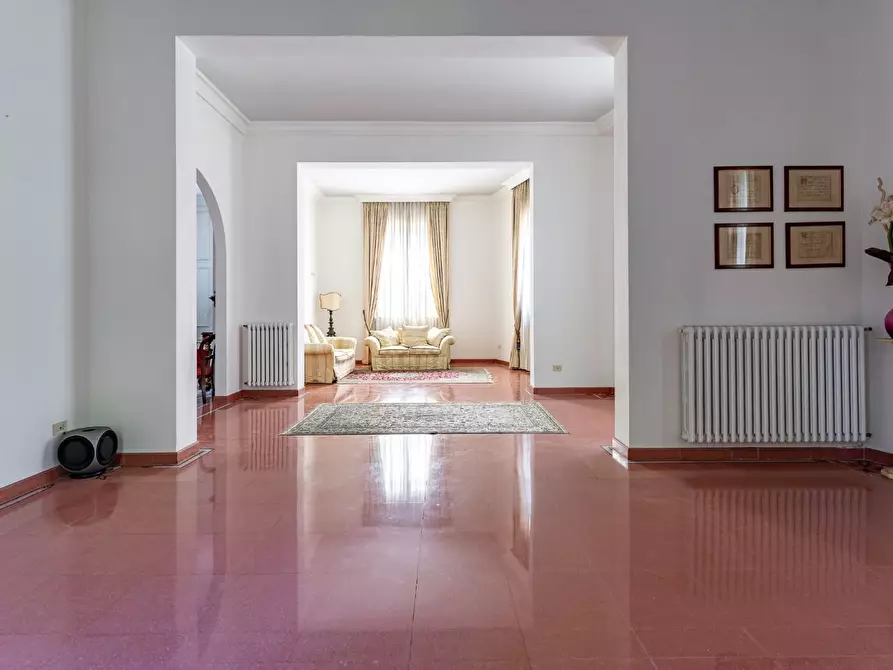 Immagine 7 di Villa in vendita  a Empoli