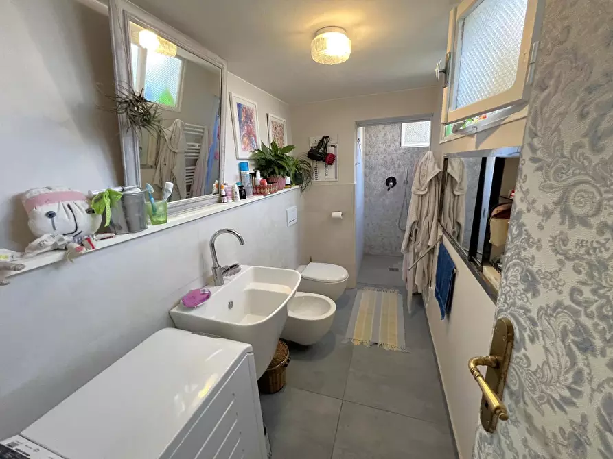 Immagine 20 di Appartamento in vendita  a Cascina