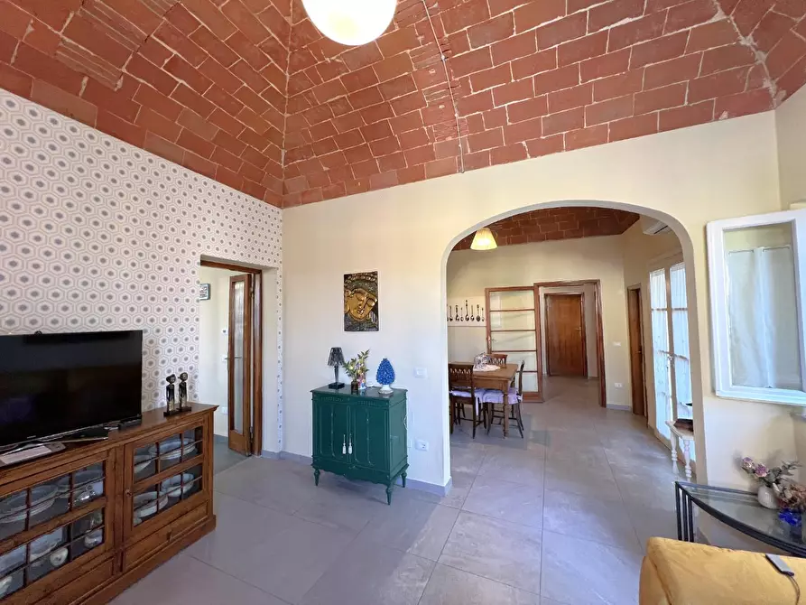 Immagine 5 di Appartamento in vendita  a Cascina