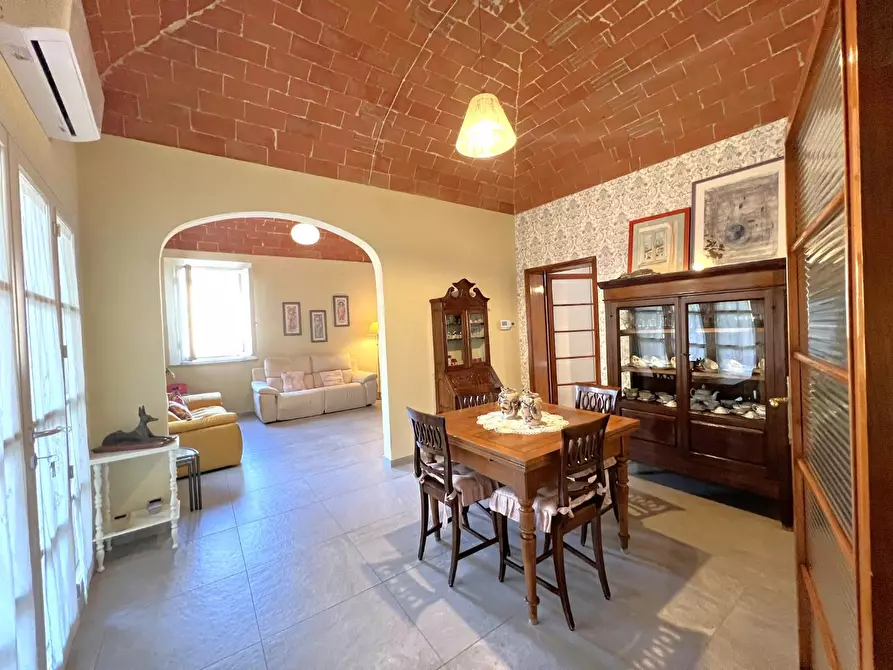 Immagine 2 di Appartamento in vendita  a Cascina