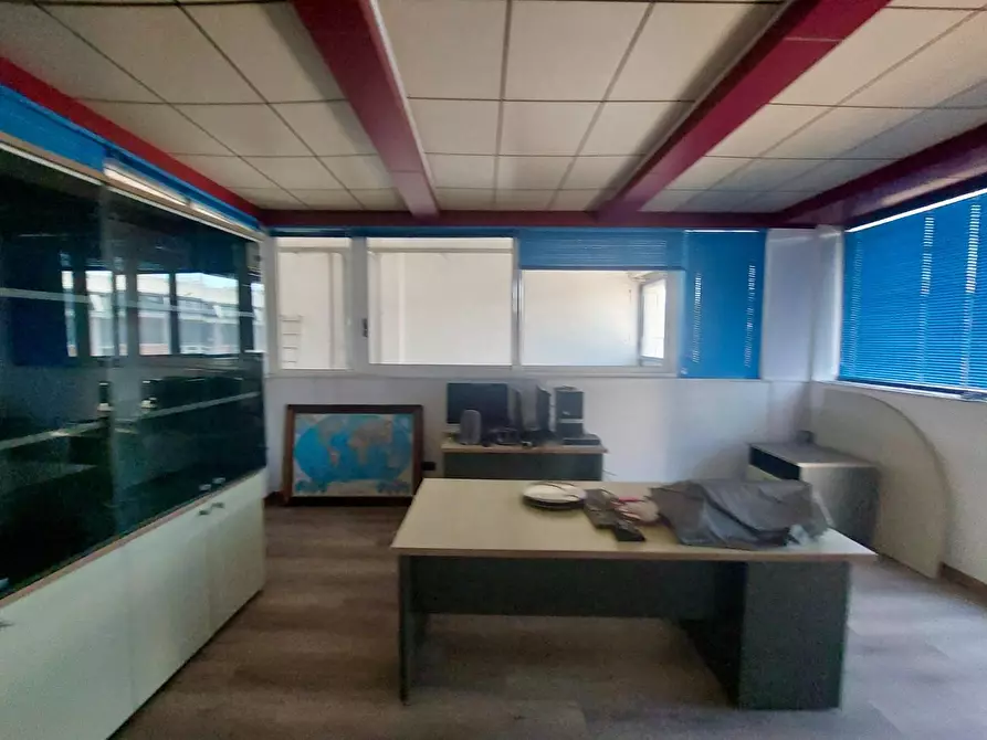 Immagine 13 di Attività artigianale in vendita  a Camaiore