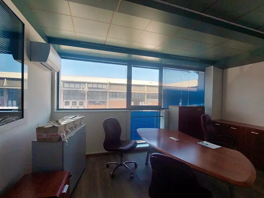 Immagine 14 di Attività artigianale in vendita  a Camaiore