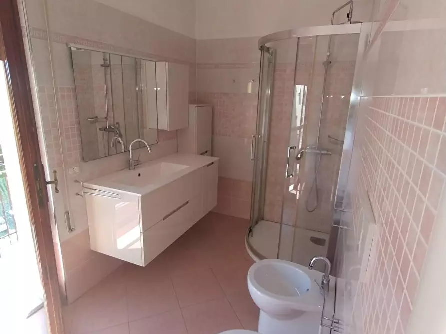 Immagine 4 di Appartamento in vendita  a Carrara