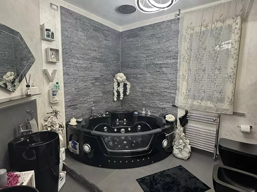 Immagine 6 di Villetta a schiera in vendita  a Vecchiano