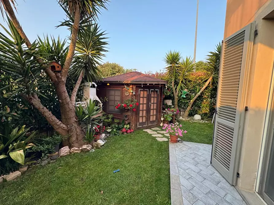 Immagine 24 di Villetta a schiera in vendita  a Vecchiano