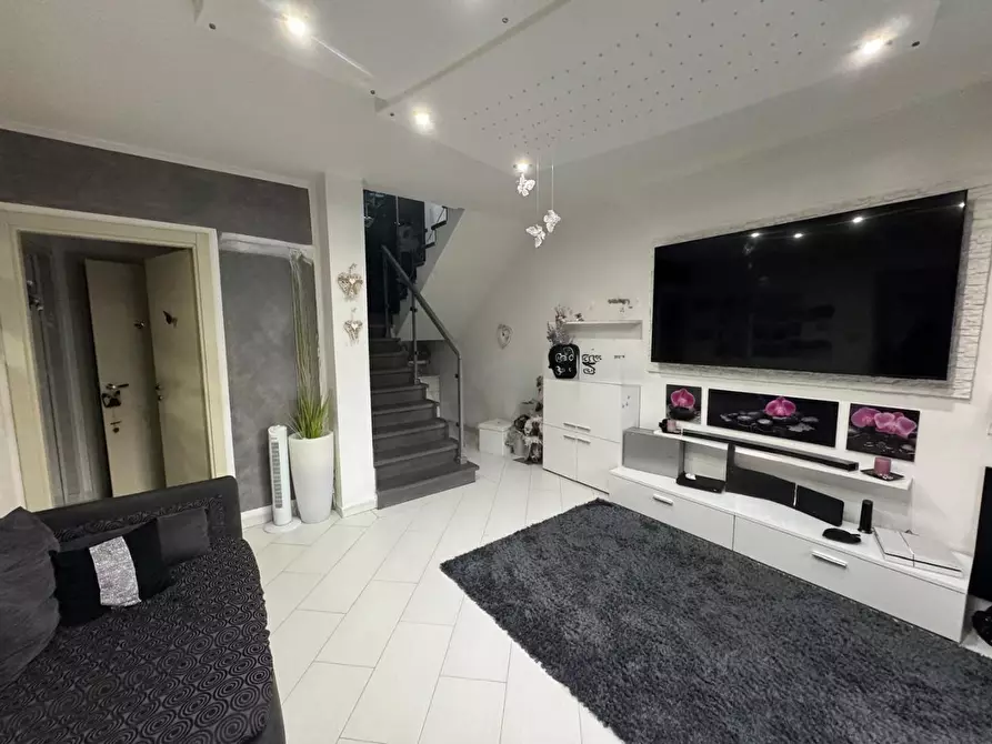 Immagine 21 di Villetta a schiera in vendita  a Vecchiano