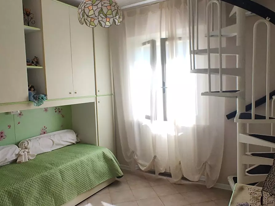 Immagine 19 di Villa in vendita  a Camaiore