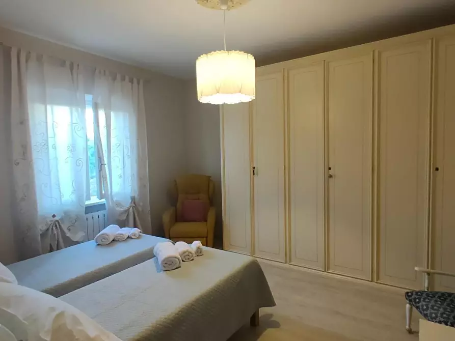 Immagine 11 di Villa in vendita  a Camaiore