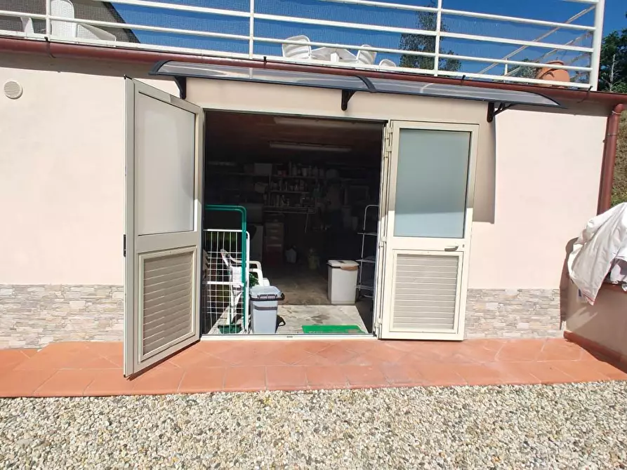 Immagine 29 di Villa in vendita  a Camaiore