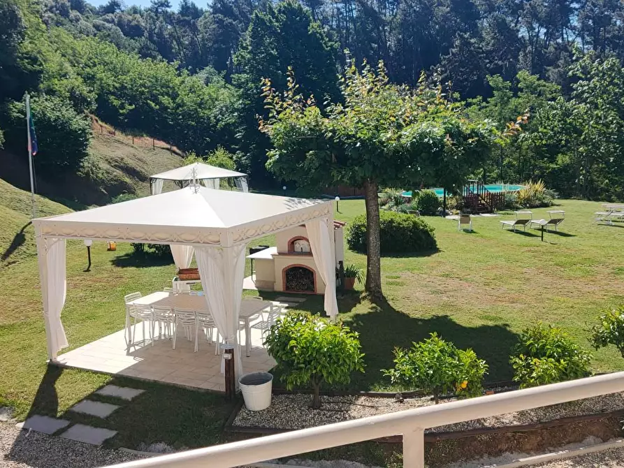 Immagine 26 di Villa in vendita  a Camaiore