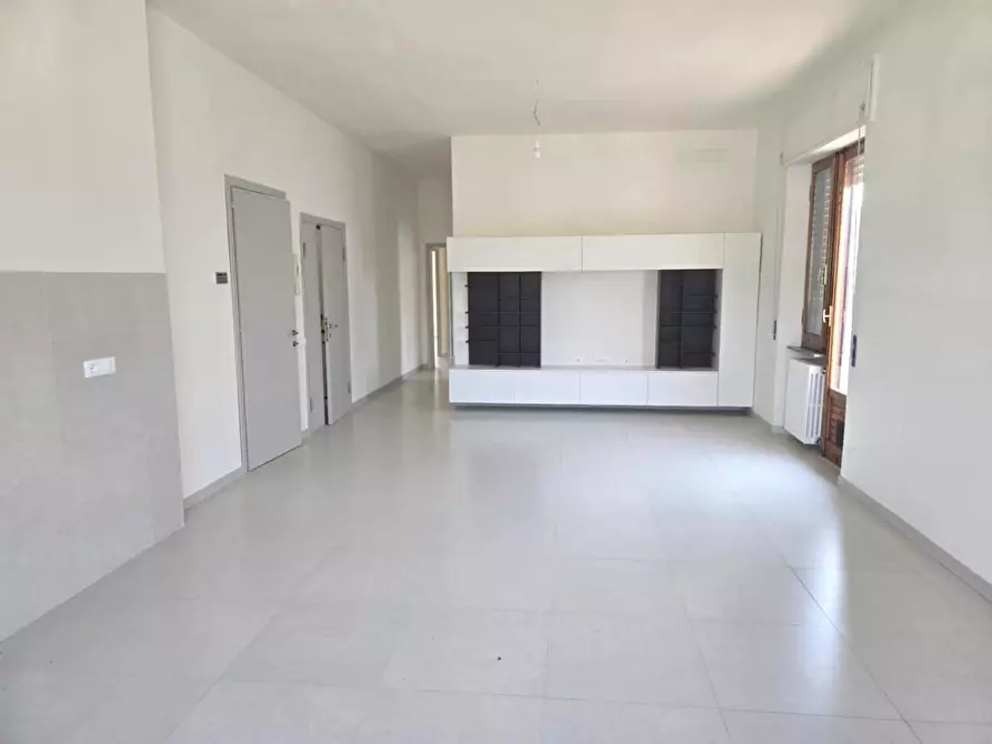 Immagine 10 di Appartamento in vendita  a Colle Di Val D'elsa