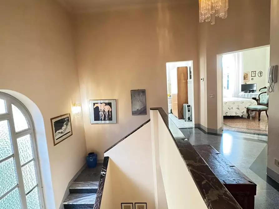 Immagine 25 di Villa in vendita  a Pisa