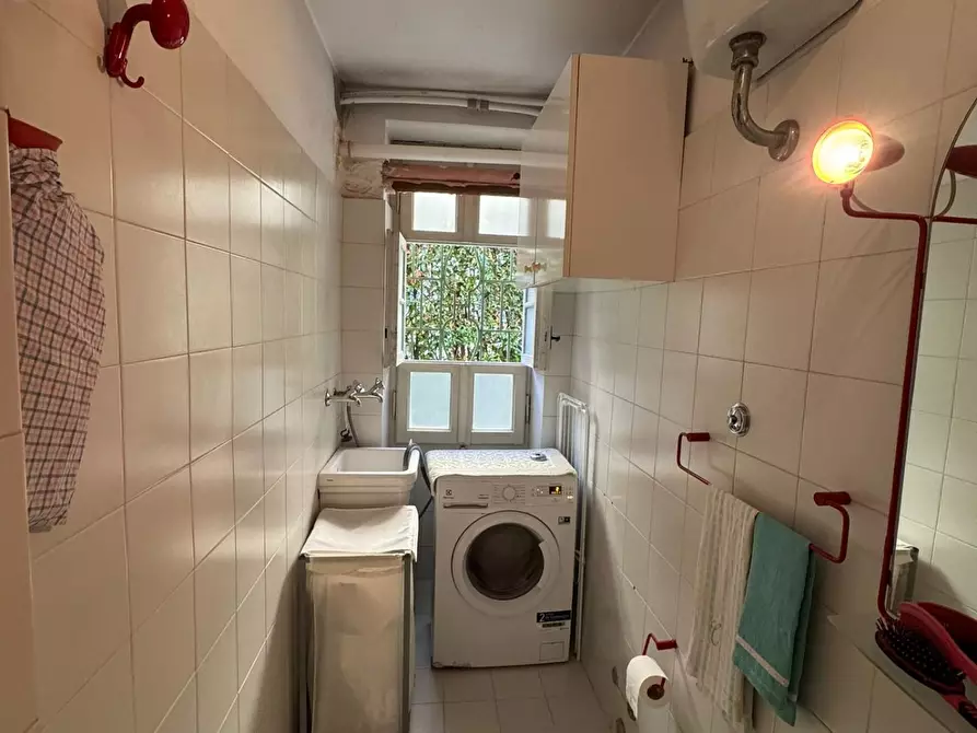 Immagine 10 di Villa in vendita  a Pisa