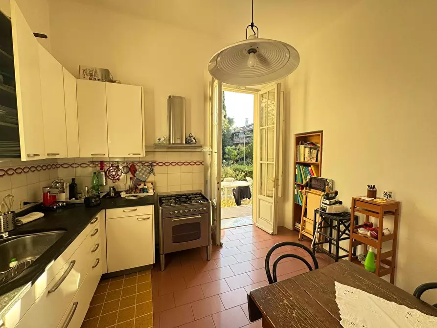 Immagine 5 di Villa in vendita  a Pisa