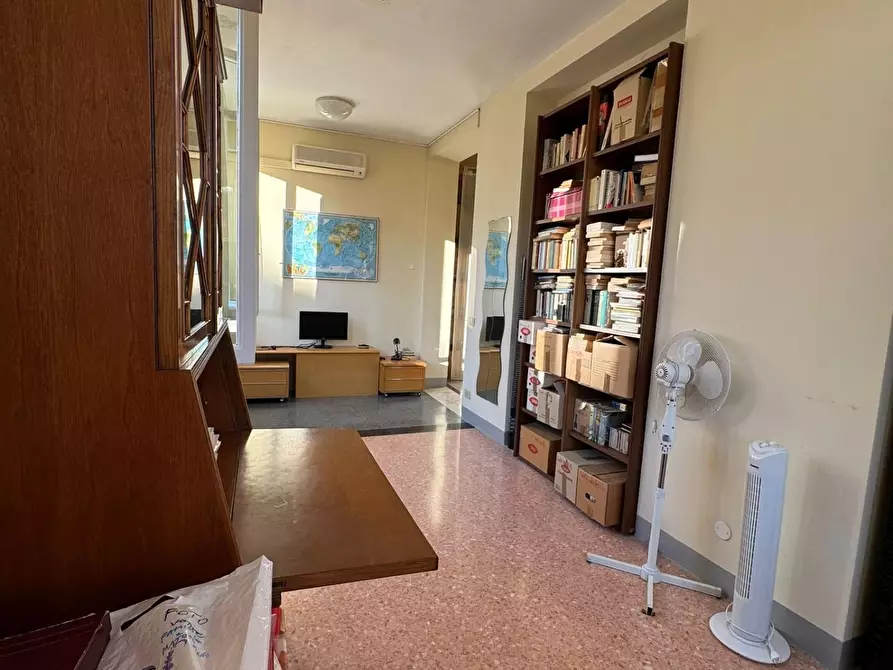 Immagine 18 di Villa in vendita  a Pisa