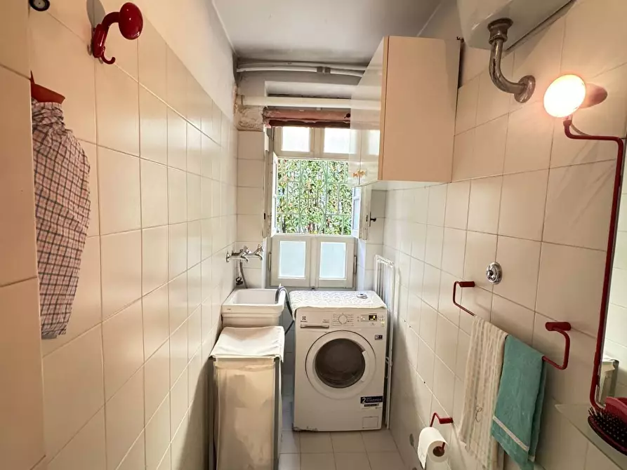 Immagine 7 di Villa in vendita  a Pisa